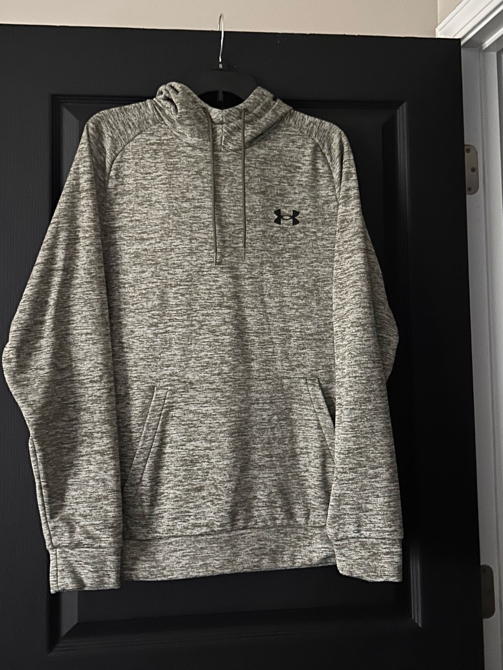 UNDER ARMOUR HOODIE